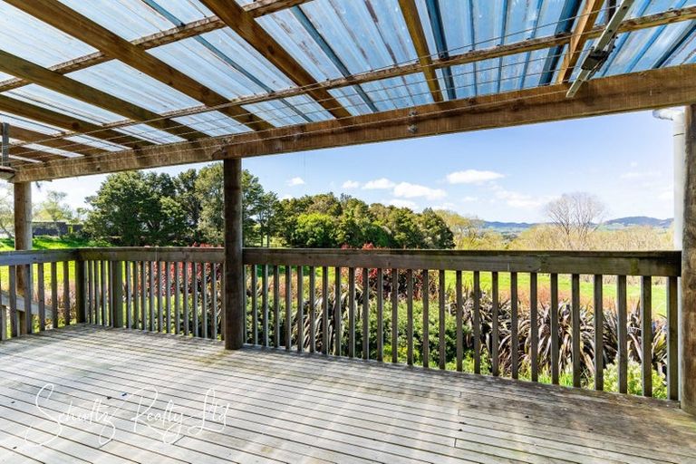 Photo of property in 32 Nikau Lane, Maungaturoto, 0520