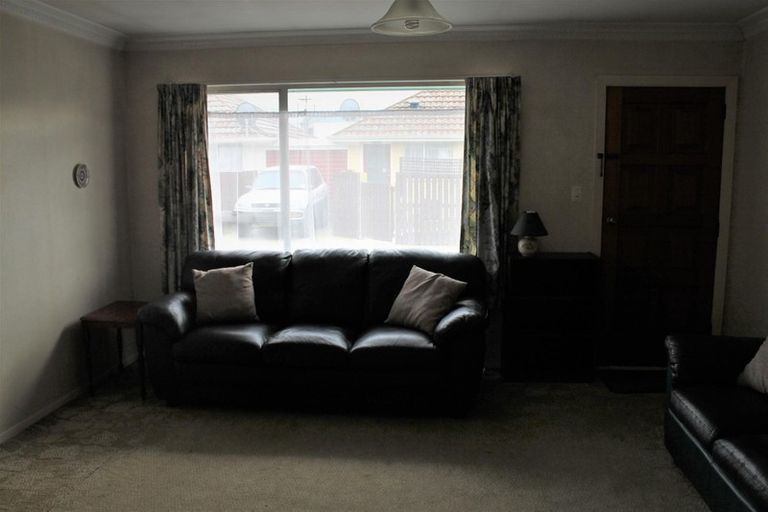 Photo of property in 2/372 Hereford Street, Linwood, Christchurch, 8011