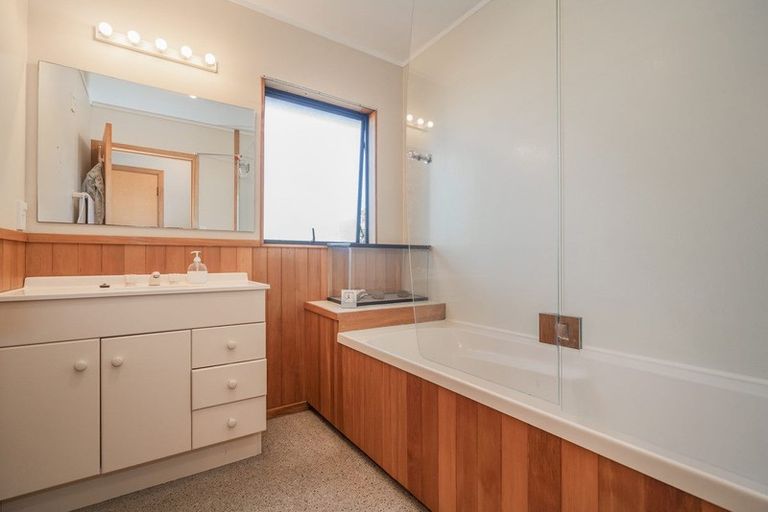 Photo of property in 1 Nicholas Avenue, Whitianga, 3510