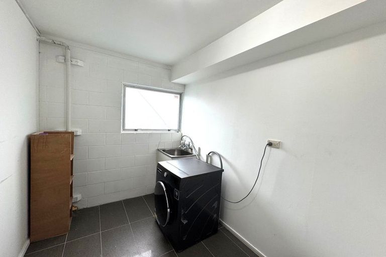 Photo of property in 26 Cyclarama Crescent, Massey, Auckland, 0614