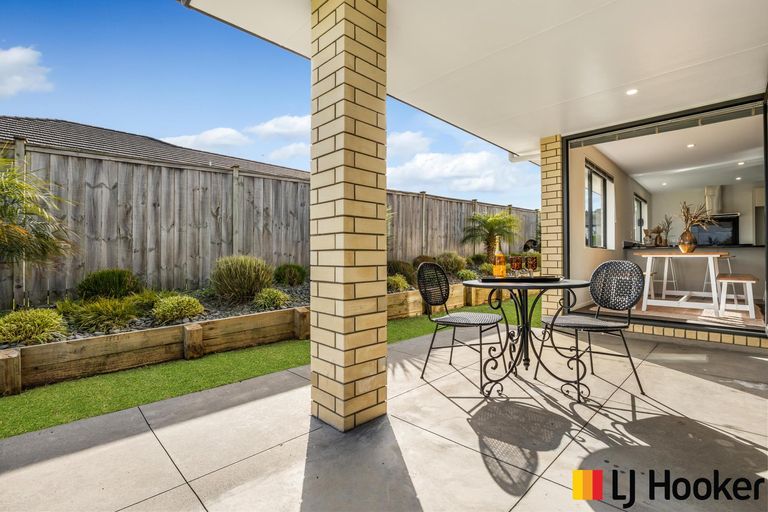 Photo of property in 15 Parkgrove Crescent, Pokeno, 2402