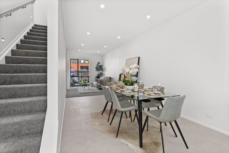 Photo of property in 16 Hema Road, Hobsonville, 0616