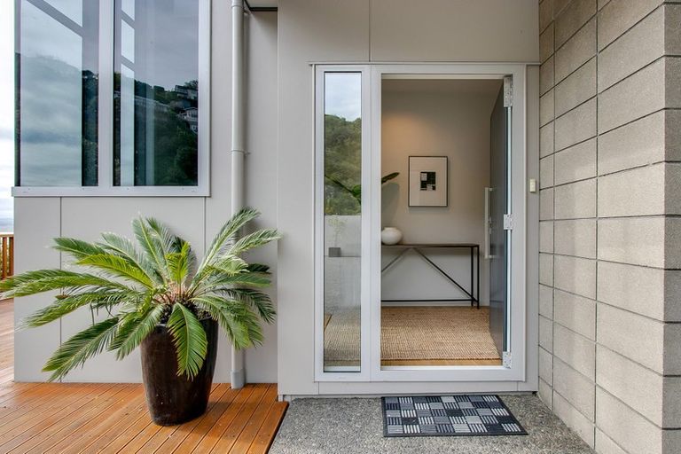 Photo of property in 16 Hornsey Road, Bluff Hill, Napier, 4110