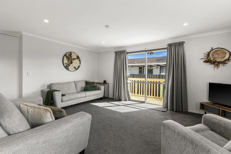 Photo of property in 4 Otatara Road, Taradale, Napier, 4112