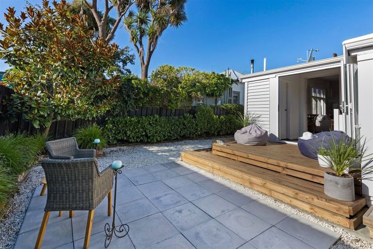 Photo of property in 1051 Colombo Street, St Albans, Christchurch, 8014