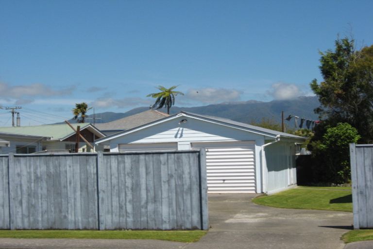 Photo of property in 32 Fonblanque Street, Westport, 7825