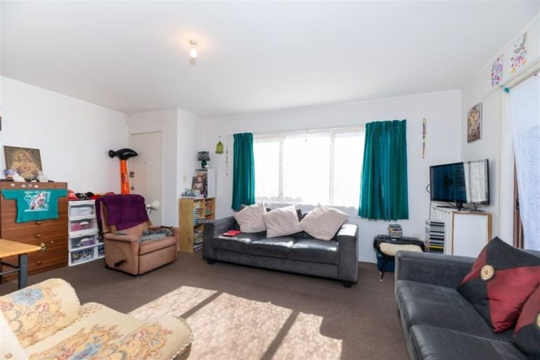 Photo of property in 159 Te Atatu Road, Te Atatu South, Auckland, 0610