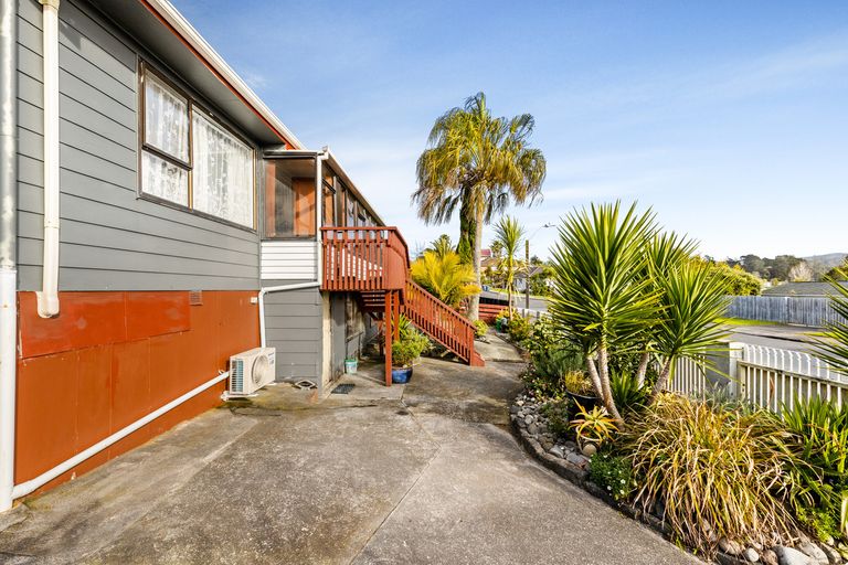 Photo of property in 14 Kellett Road, Ranui, Auckland, 0612