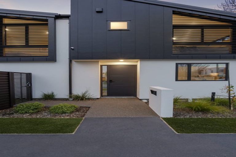 Photo of property in 16a Champion Street, Edgeware, Christchurch, 8013