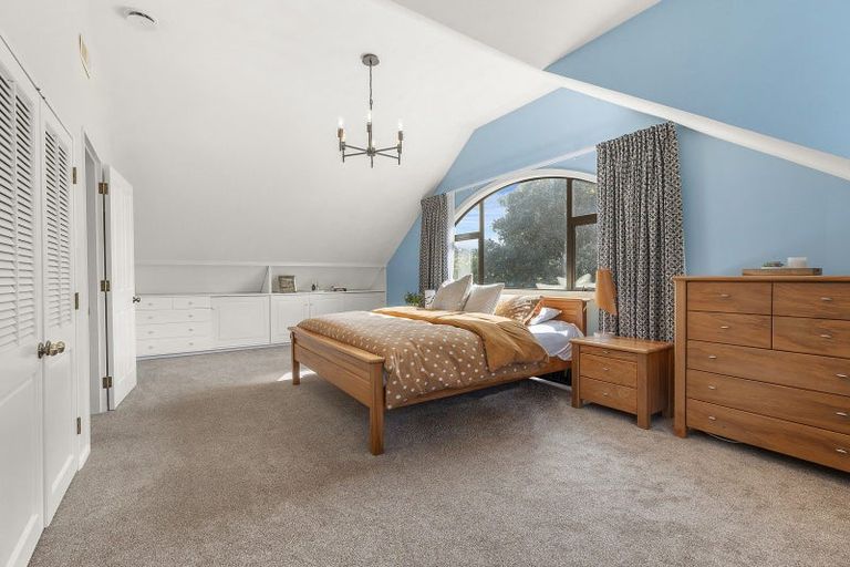 Photo of property in 30 Burnham Street, Seatoun, Wellington, 6022