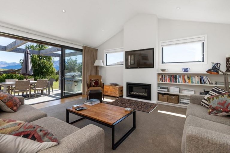 Photo of property in 40 Mcadam Drive, Jacks Point, Queenstown, 9371