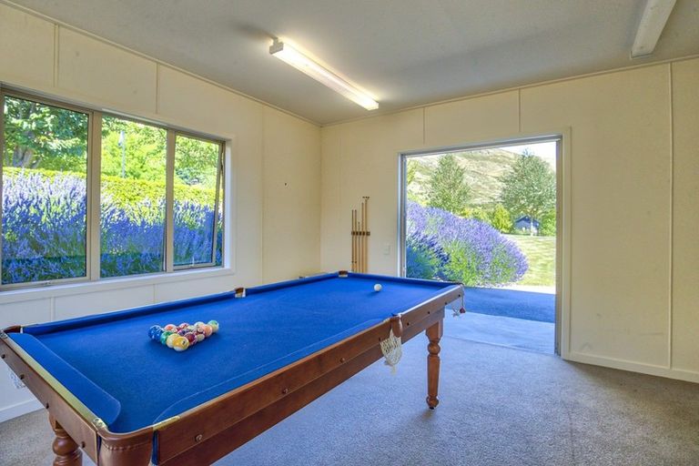 Photo of property in 17 Foxglove Heights, Wanaka, 9305