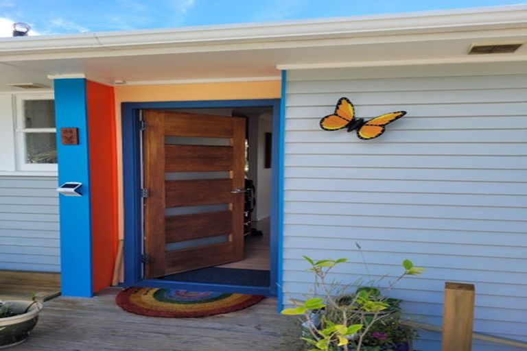 Photo of property in 34 Sievers Grove, Cannons Creek, Porirua, 5024