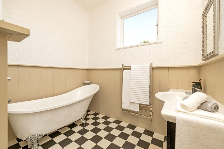 Photo of property in 98 Cole Street, Masterton, 5810