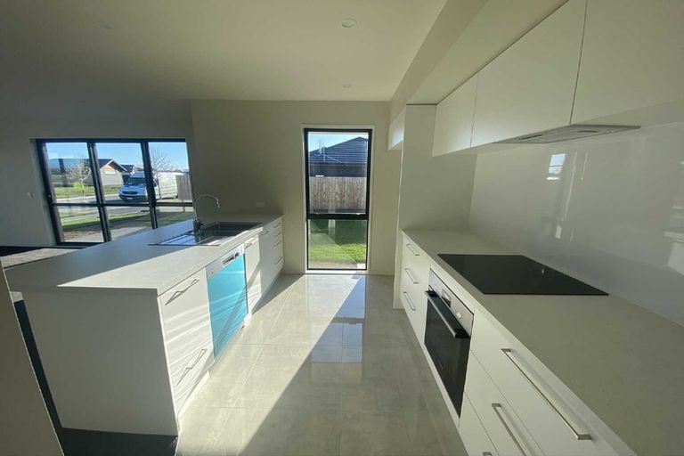 Photo of property in 33 Fearne Drive, Woodend, 7610