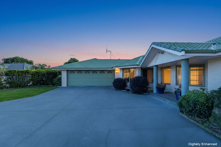 Photo of property in 14 Holdsworth Drive, Otamatea, Whanganui, 4500