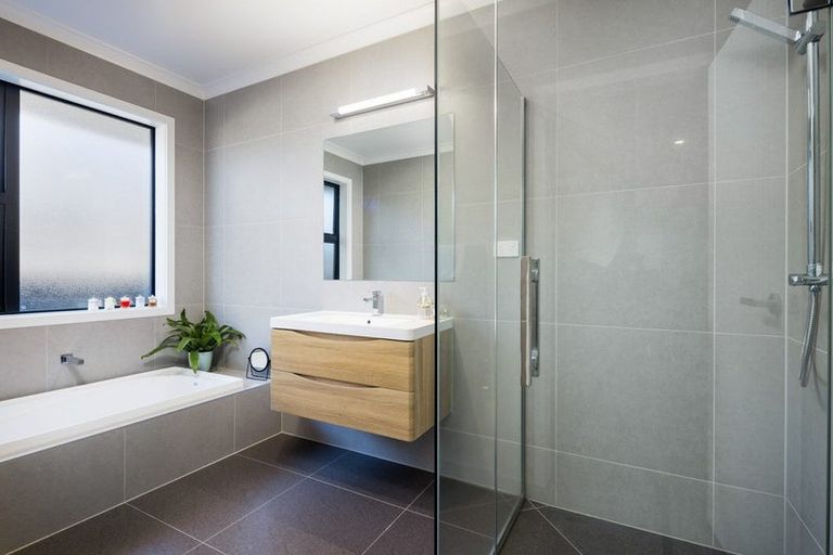 Photo of property in 54 Norfolk Drive, Cambridge, 3434