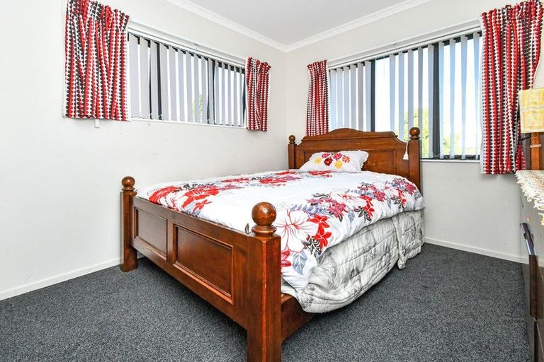 Photo of property in 5d Clendon Place, Manurewa, Auckland, 2102