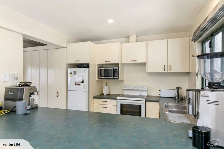 Photo of property in 1 Oak Grove, Mount Cook, Wellington, 6011