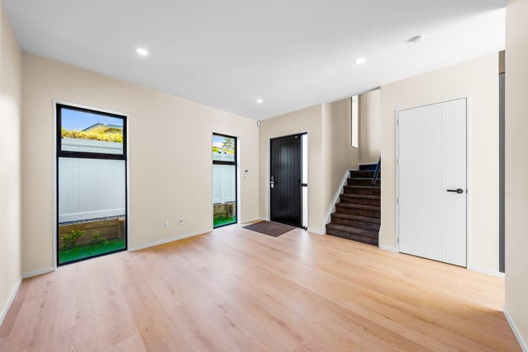 Photo of property in 40 Allington Road, Massey, Auckland, 0614