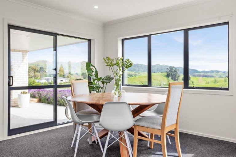 Photo of property in 21c Highlands Drive, Waipawa, 4277