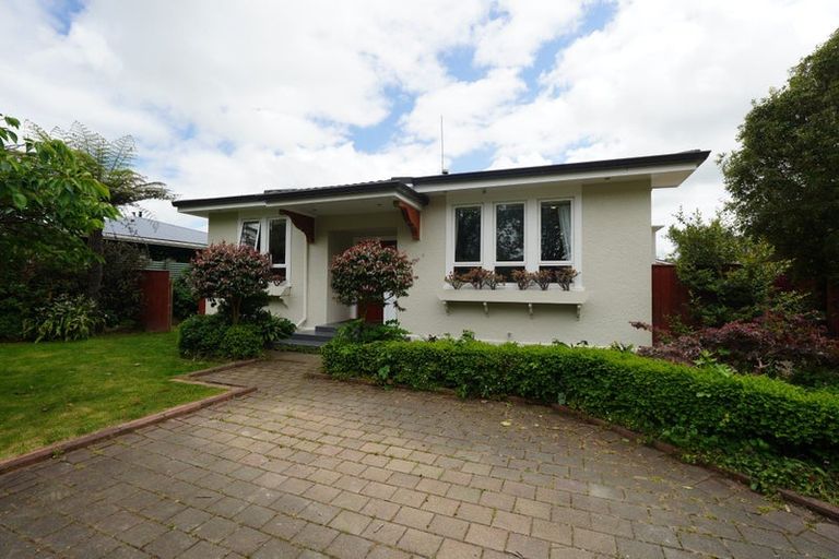 Photo of property in 73 Argyle Avenue, Takaro, Palmerston North, 4410