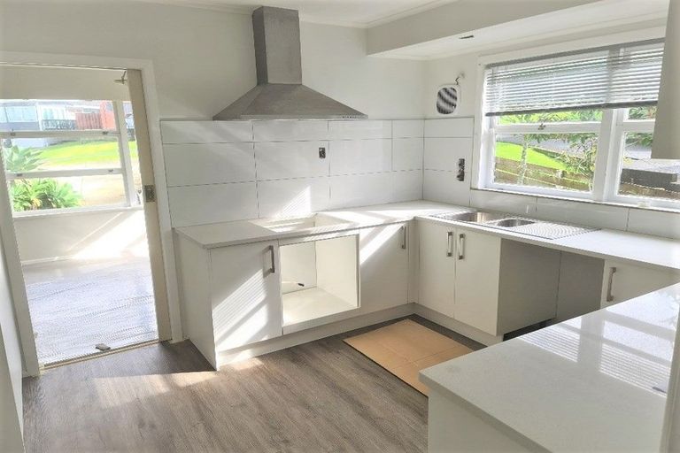 Photo of property in 6 Nicholson Place, Hillcrest, Auckland, 0627