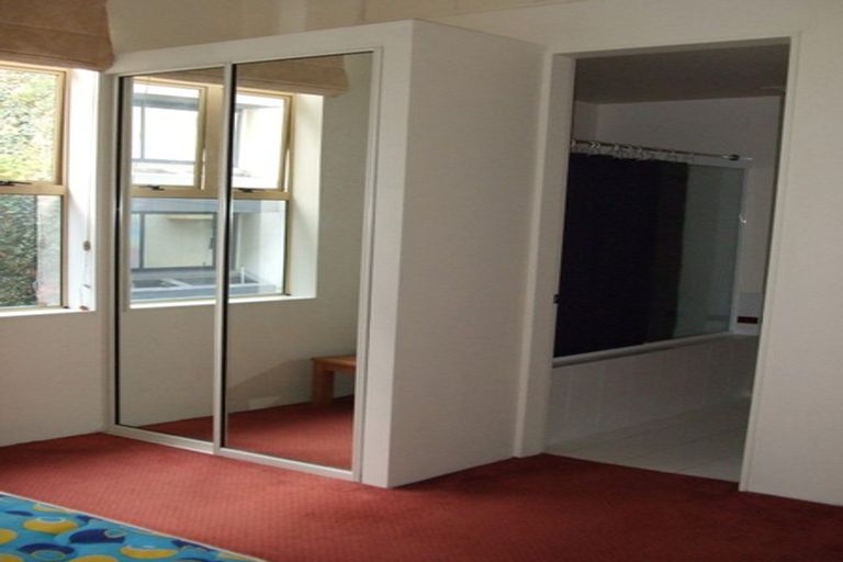 Photo of property in Sirocco Apartments, 402/8u Church Street, Wellington Central, Wellington, 6011