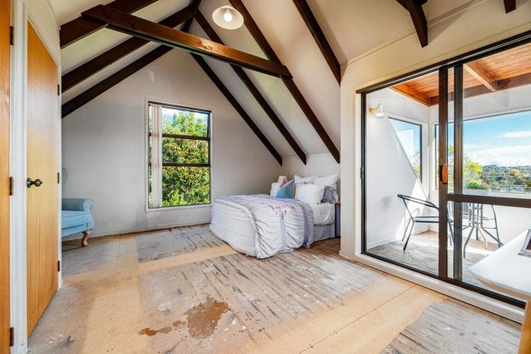 Photo of property in 84a/2 Avonleigh Road, Green Bay, Auckland, 0604