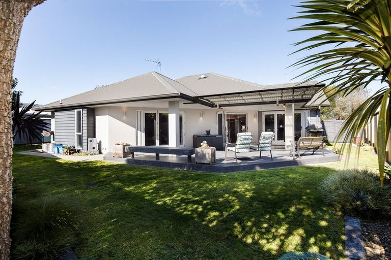 Photo of property in 25 Madison Street, Cambridge, 3434