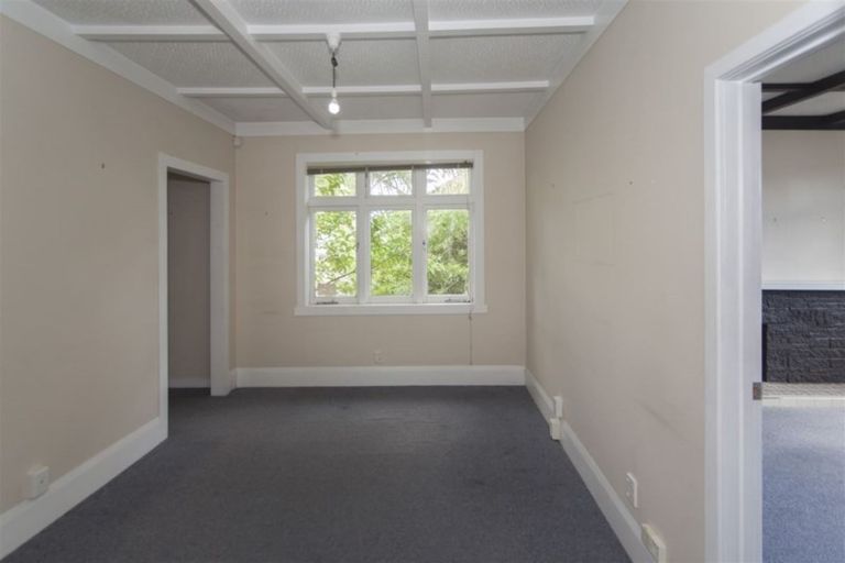 Photo of property in 300 Great North Road, Henderson, Auckland, 0612