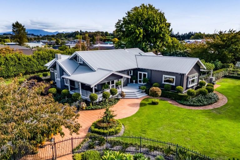 Photo of property in 500 Richmond Road, Lepperton, New Plymouth, 4373