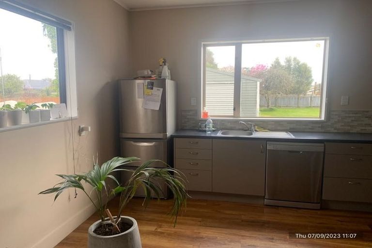 Photo of property in 94 Queen Street, Westport, 7825