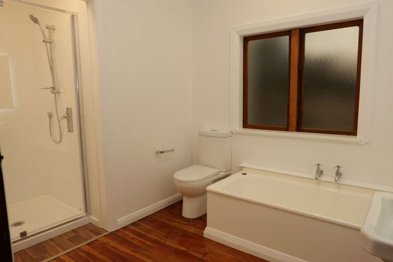 Photo of property in 3 Hemara Street, Waikanae Beach, Waikanae, 5036