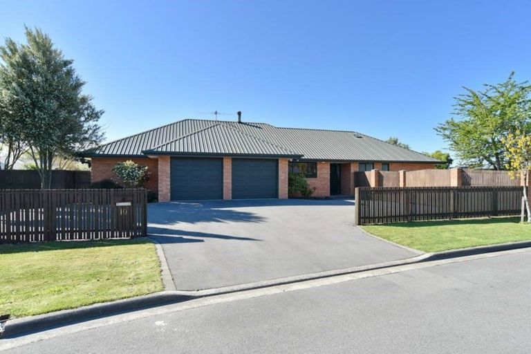 Photo of property in 10 Mclean Place, Woodend, 7610
