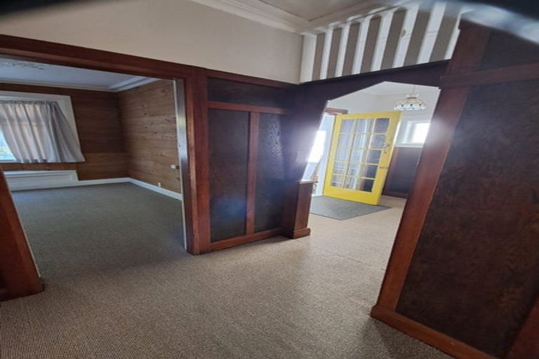 Photo of property in 142 Russell Terrace, Berhampore, Wellington, 6023