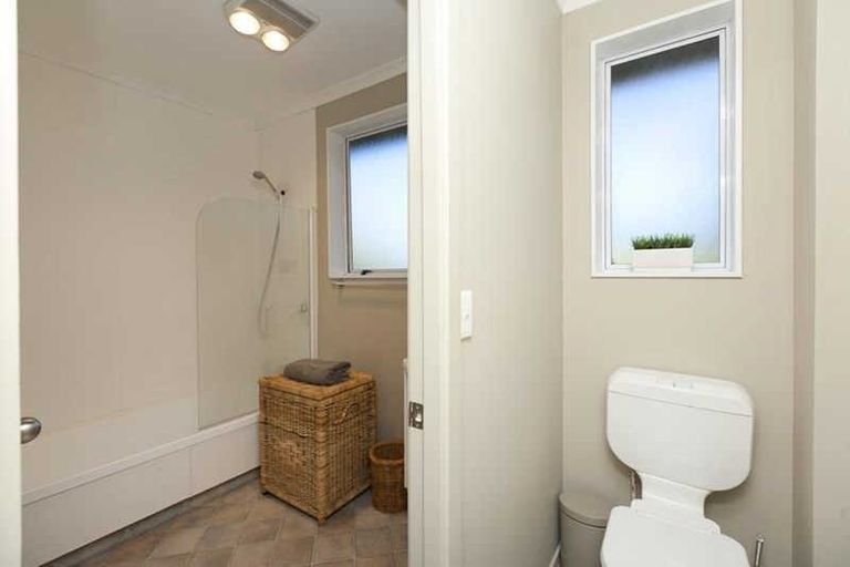 Photo of property in 10a Camden Street, Vogeltown, New Plymouth, 4310