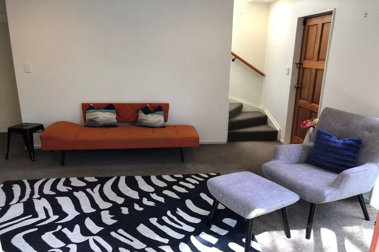 Photo of property in 3/51 Archers Road, Hillcrest, Auckland, 0629