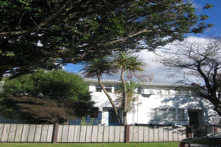 Photo of property in 22 Hardy Street, Waterloo, Lower Hutt, 5011