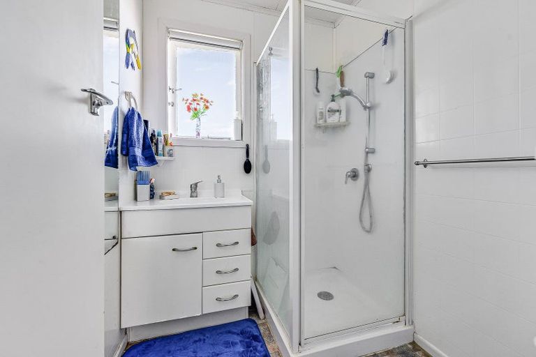 Photo of property in 28 Rosalind Street, Deanwell, Hamilton, 3206