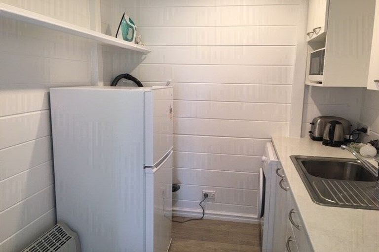 Photo of property in 174 Lakeside Drive, Orewa, 0931