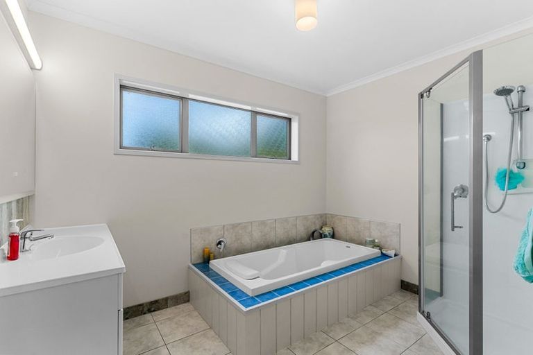 Photo of property in 585 Cove Road, Waipu, 0582