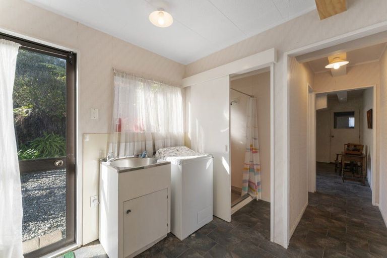 Photo of property in 48 Harvey Street, Waipahihi, Taupo, 3330