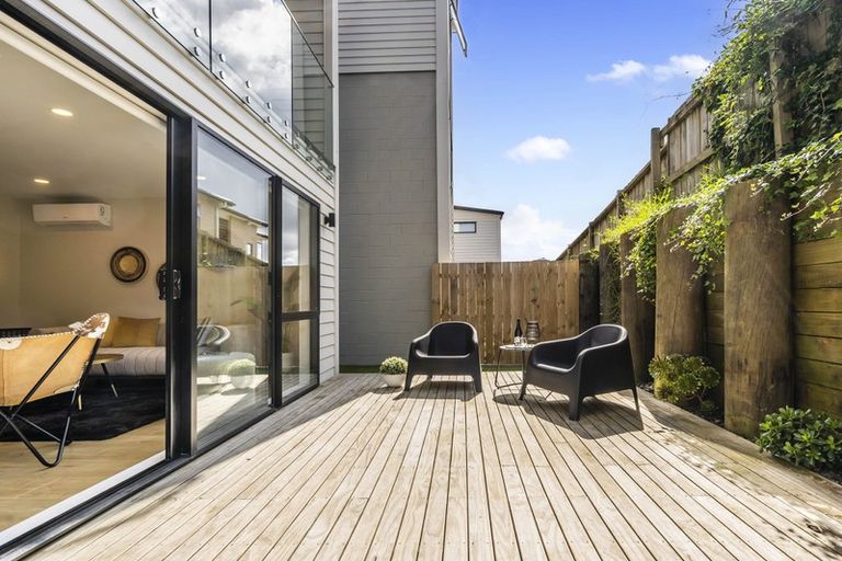 Photo of property in 21c Roseberry Avenue, Birkenhead, Auckland, 0626