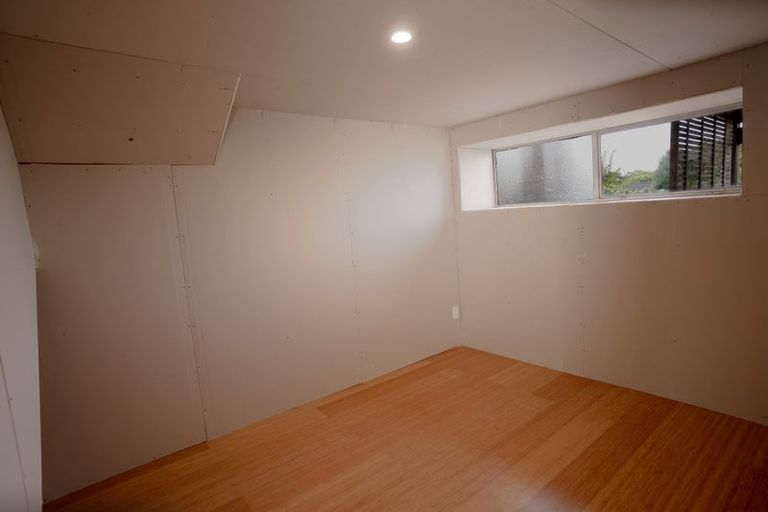 Photo of property in 2/15b Nandana Drive, Glen Eden, Auckland, 0602