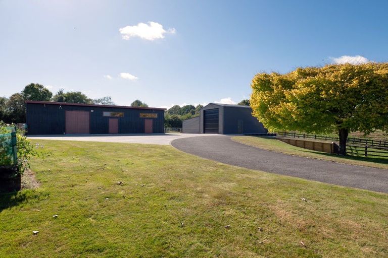 Photo of property in 122 Hitiri Road, Kinloch, Taupo, 3377