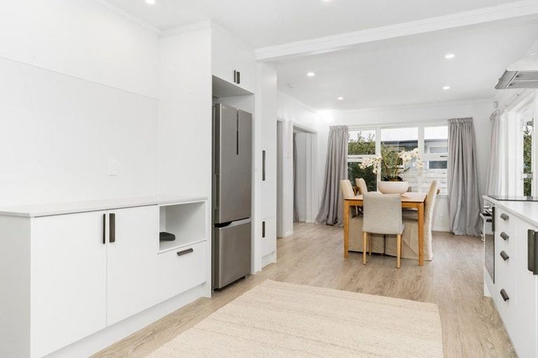 Photo of property in 144 Wairakei Road, Bryndwr, Christchurch, 8053