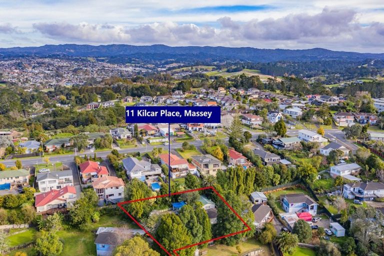 Photo of property in 11 Kilcar Place, Massey, Auckland, 0614