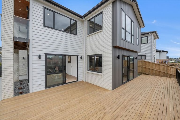 Photo of property in 1 Hing Street, Flat Bush, Auckland, 2019