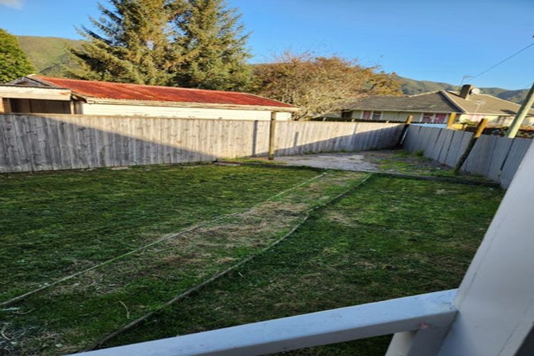 Photo of property in 36 Harris Street, Naenae, Lower Hutt, 5011